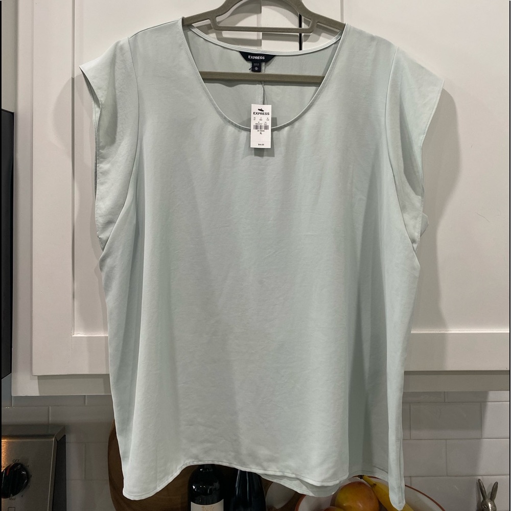 Express blouse in sea foam green